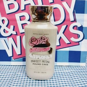 Bath and Body Works Sweet Petal Pound Cake Body Lotion